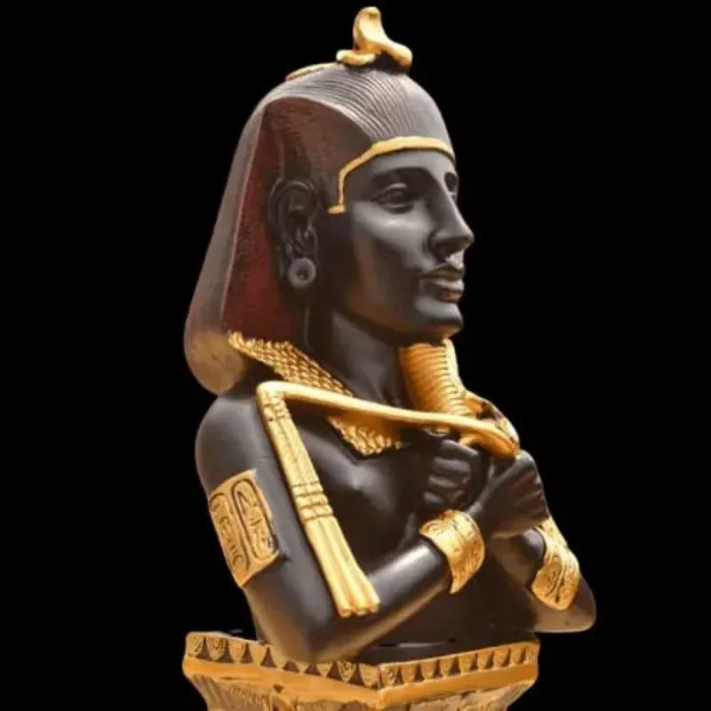 Statue Pharaon Egypte Némès